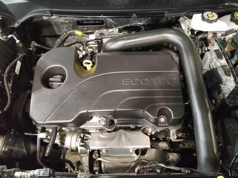 Used 2023 Chevrolet Equinox LT image 30