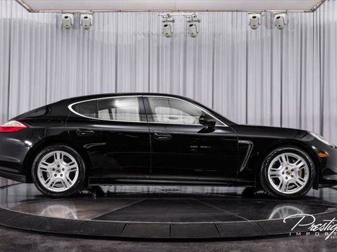Used 2010 Porsche Panamera S image 16