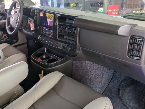 New 2025 GMC Savana 2500 Extended w/ Driver Convenience Package RWD image 93