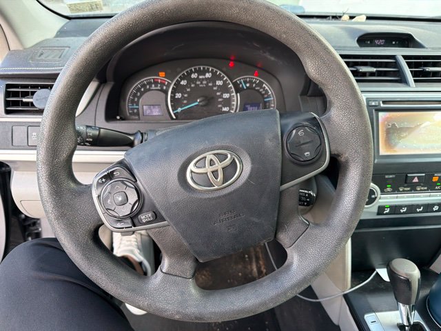 Used 2012 Toyota Camry LE FWD image 5