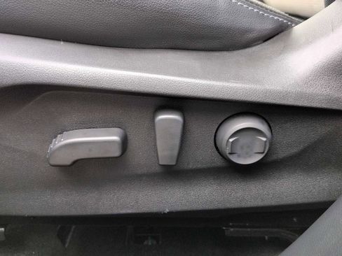 Used 2019 Subaru Forester Limited w/ Popular Package #3 image 18