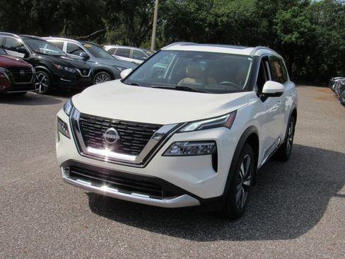 Certified 2023 Nissan Rogue Platinum w/ Platinum Premium Package FWD image 8