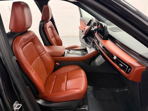 Used 2025 Lincoln Aviator Reserve w/ Jet Appearance Package image 20