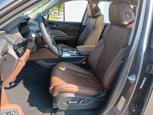 Used 2024 Acura MDX SH-AWD w/ Advance Package image 10