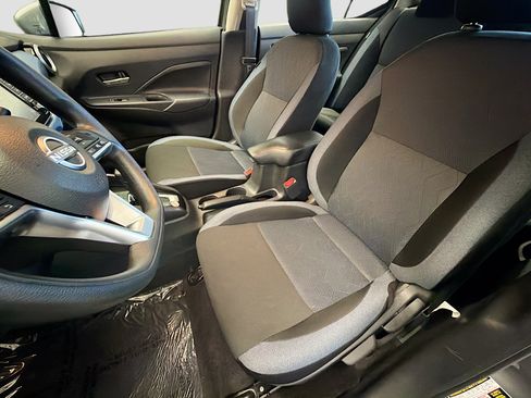Used 2025 Nissan Versa SV FWD image 11