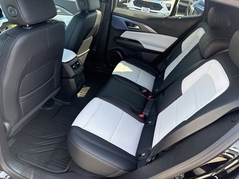 New 2025 Chevrolet Equinox EV LT w/ Convenience Package II image 22