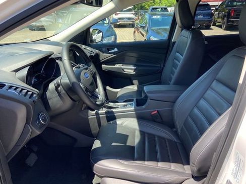 Used 2019 Ford Escape Titanium AWD/4WD image 24