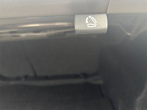 Used 2024 Chevrolet Malibu LT image 34