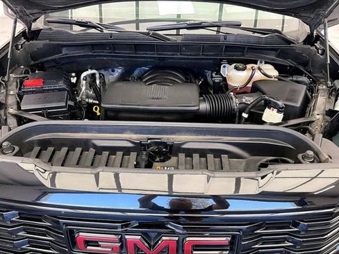 Used 2023 GMC Sierra 1500 Denali w/ Technology Package AWD/4WD image 9