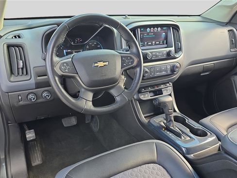 Used 2017 Chevrolet Colorado Z71 AWD/4WD image 19