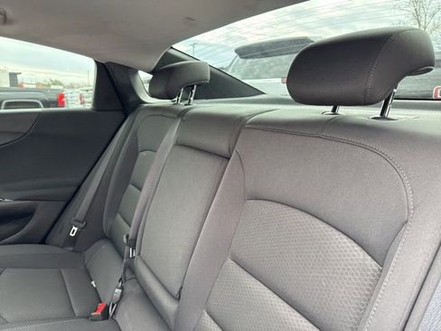 Used 2016 Chevrolet Malibu LT image 12