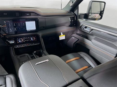 New 2026 GMC Sierra 3500 AT4 w/ AT4 Premium Plus Package image 18