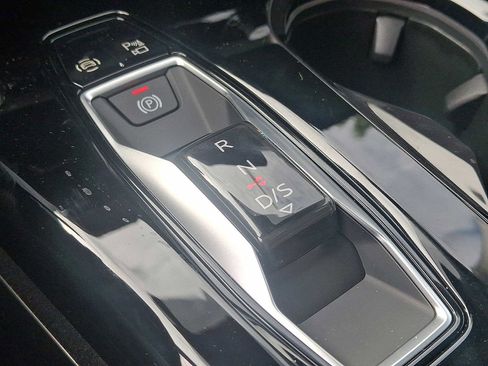 New 2025 Audi Q5 Premium image 13