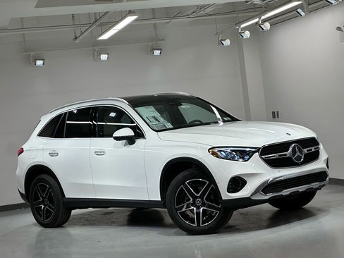New 2026 Mercedes-Benz GLC 300 4MATIC image 2