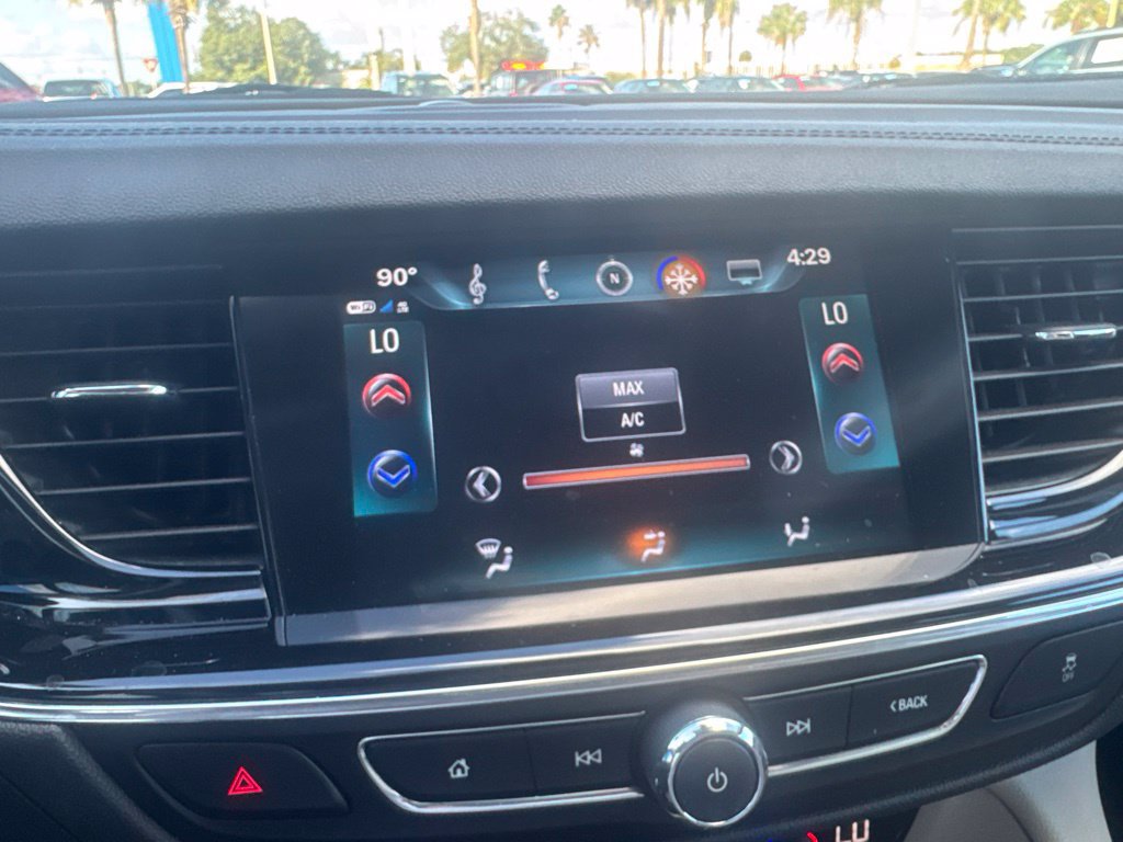Used 2018 Buick Regal Essence w/ Driver Confidence Package #1 FWD image 17