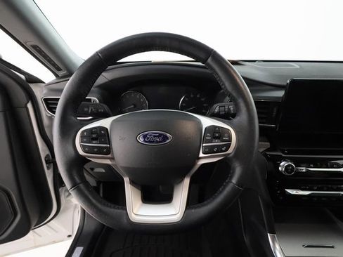 Used 2022 Ford Explorer Limited w/ Equipment Group 301A image 13