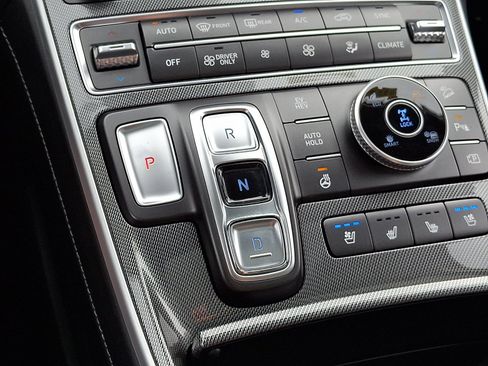 Certified 2023 Hyundai Santa Fe Limited AWD/4WD image 15