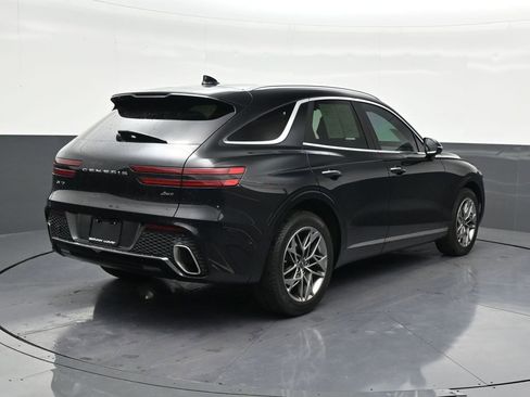 Used 2022 Genesis GV70 2.5T w/ Advanced Package image 5