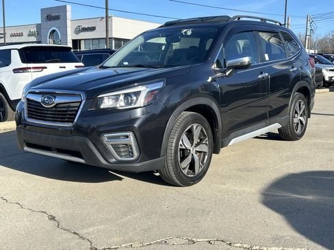 Used 2019 Subaru Forester Touring image 2