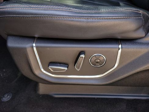 Used 2018 Ford Expedition Platinum RWD image 18