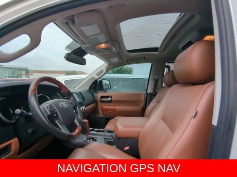 Used 2020 Toyota Sequoia Platinum AWD/4WD image 6