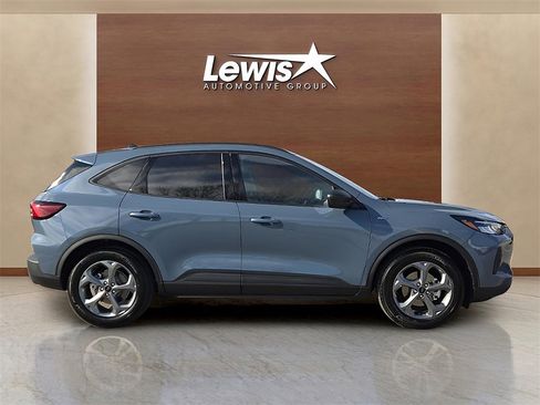 Used 2025 Ford Escape ST-Line w/ Tech Pack #1 image 5