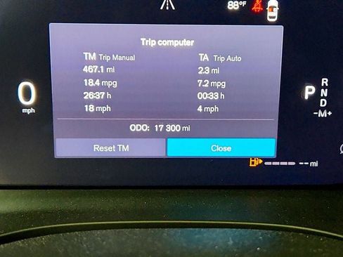 Used 2025 Volvo XC60 B5 Ultra w/ Protection Package Premier AWD/4WD image 14