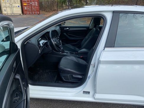 Used 2019 Volkswagen Jetta SE image 12