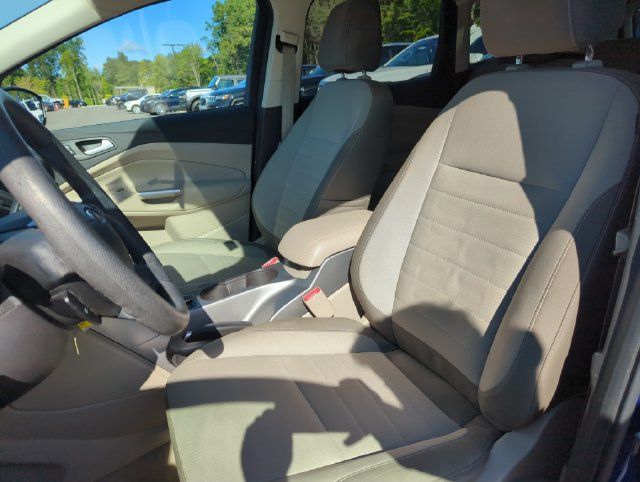 Used 2016 Ford Escape SE w/ Equipment Group 201A FWD image 27