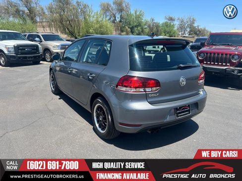 Used 2014 Volkswagen Golf 4-Door FWD image 3