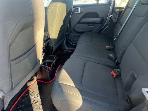 Used 2021 Jeep Wrangler Unlimited Sahara w/ Uconnect 4C Nav & Sound Group image 11