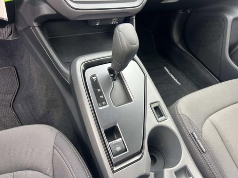 Certified 2024 Subaru Crosstrek 2.0i image 30