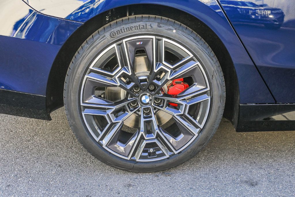 Used 2026 BMW 530i w/ M Sport Package RWD image 8