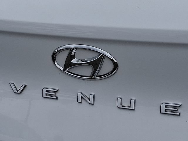 Certified 2024 Hyundai Venue SEL FWD image 30