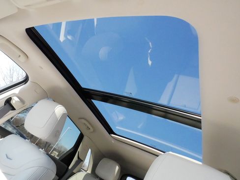 Used 2023 Cadillac XT5 Premium Luxury w/ Technology Package image 33