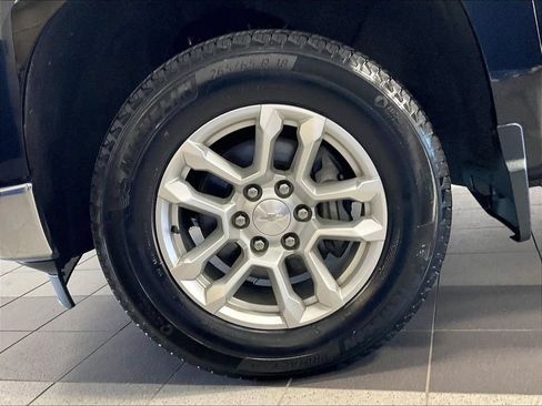 Used 2023 Chevrolet Silverado 1500 LT AWD/4WD image 4