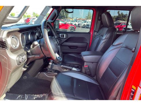 Used 2020 Jeep Wrangler Unlimited Sahara image 10