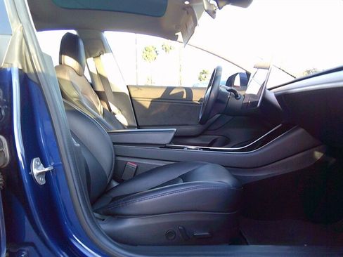 Used 2018 Tesla Model 3 Long Range RWD image 18