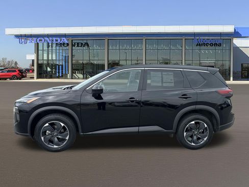 Used 2024 Nissan Rogue SV AWD/4WD image 2