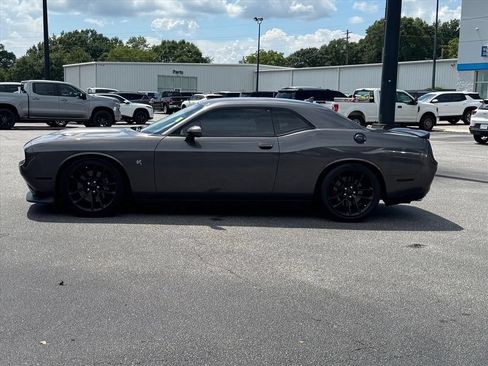 Used 2022 Dodge Challenger R/T Scat Pack w/ Plus Package RWD image 6