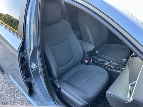 Used 2022 Toyota Corolla LE FWD image 16
