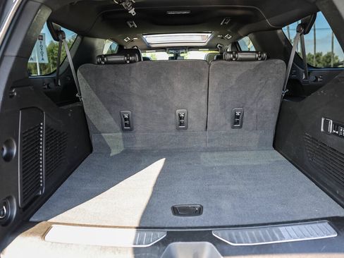 Used 2022 Chevrolet Suburban RST w/ Luxury Package AWD/4WD image 30