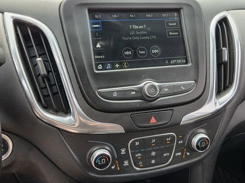 Used 2019 Chevrolet Equinox LT FWD image 17