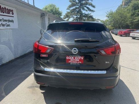 Used 2018 Nissan Rogue Sport SL w/ SL Premium Package FWD image 6