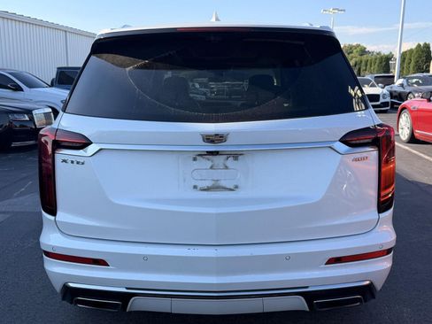 Used 2023 Cadillac XT6 Premium Luxury w/ Technology Package FWD image 6