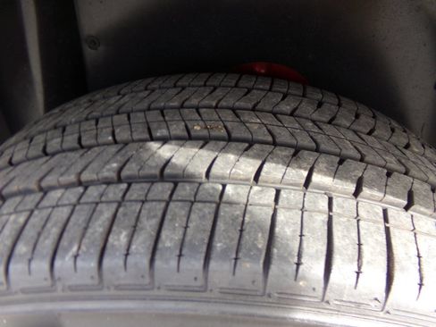 Used 2015 Lincoln MKX Base AWD 4dr SUV w/ Equipment Group 102A image 16