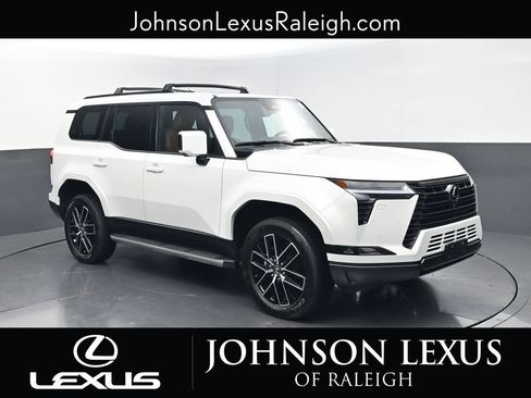 Used 2024 Lexus GX 550 w/ Accessory Package (Z1) AWD/4WD image 3