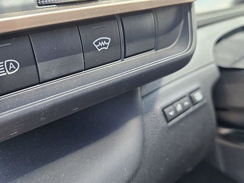 Used 2025 Toyota Crown image 19