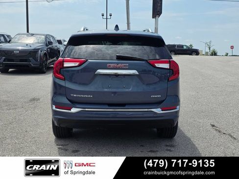 Used 2024 GMC Terrain Denali w/ Denali Premium Package AWD/4WD image 6