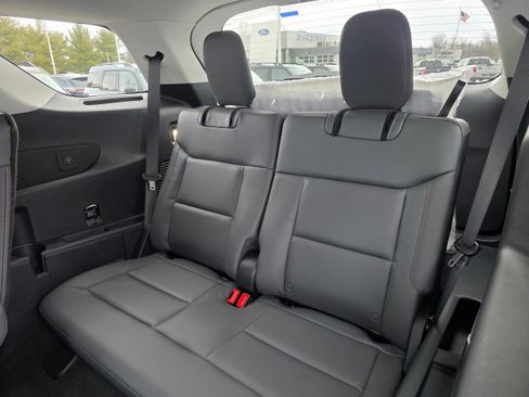 New 2026 Ford Explorer Active w/ Active Comfort Package image 10
